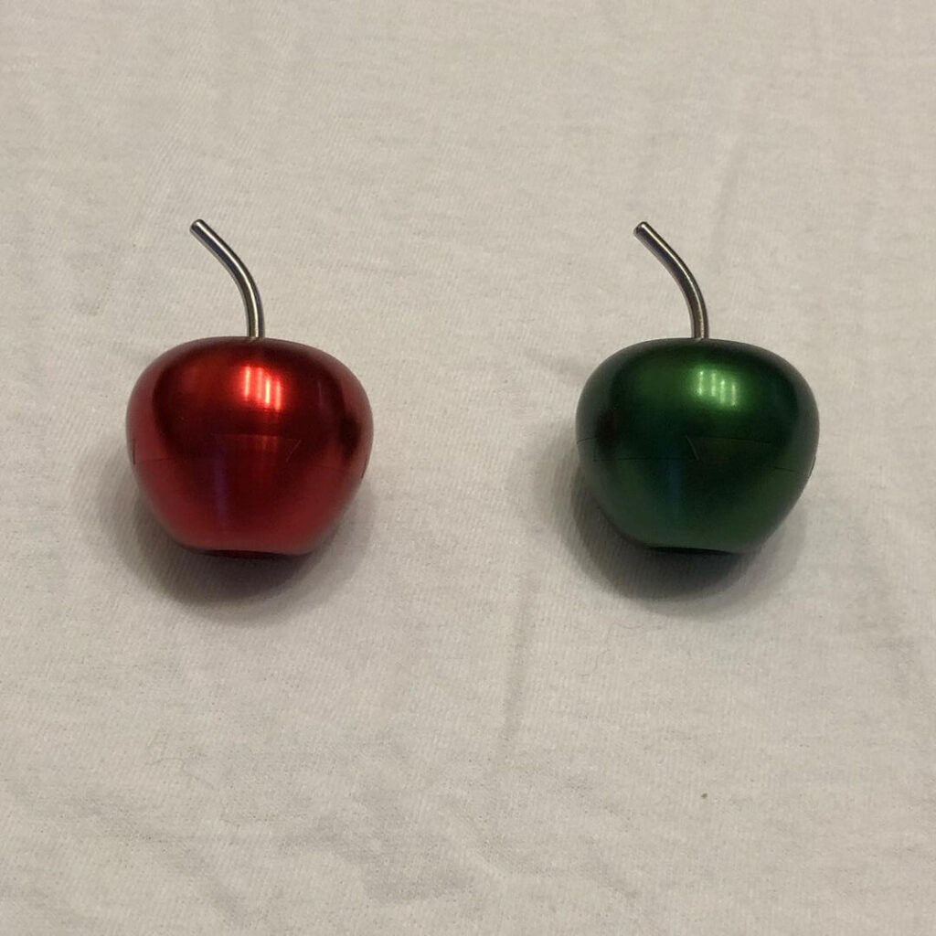 Green and Red Apple Puzzles by Will Strijbos side view